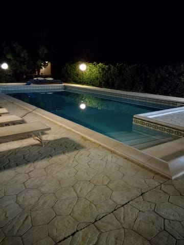 villa con piscina nella campagna salentina