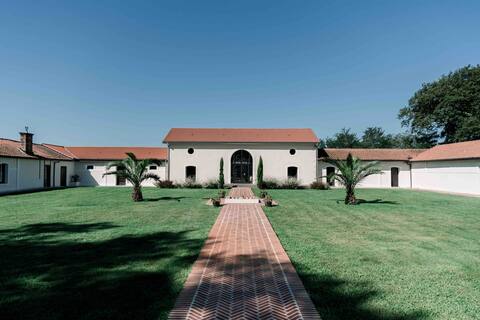 House with pool in Landes