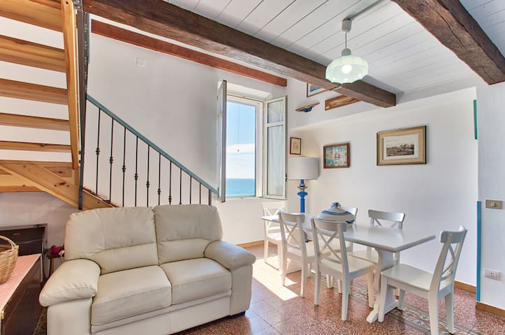 Listing in Alghero