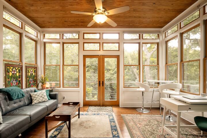 1900s Meets Modern – Walk to Dining, Parks, DT