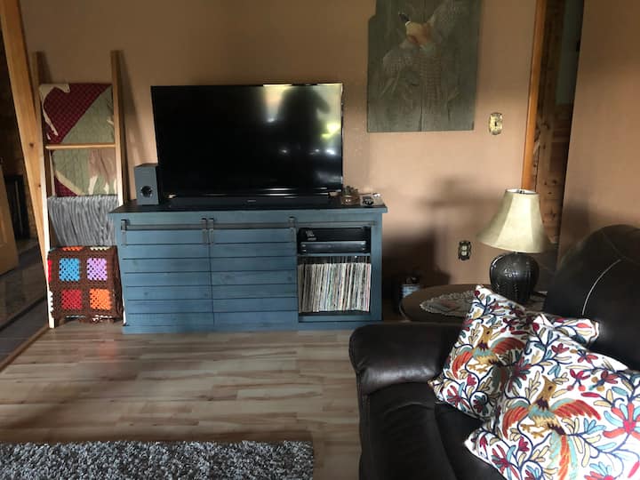 Cabin, Lower Level Suite, Hot Tub/sauna - Minnesota