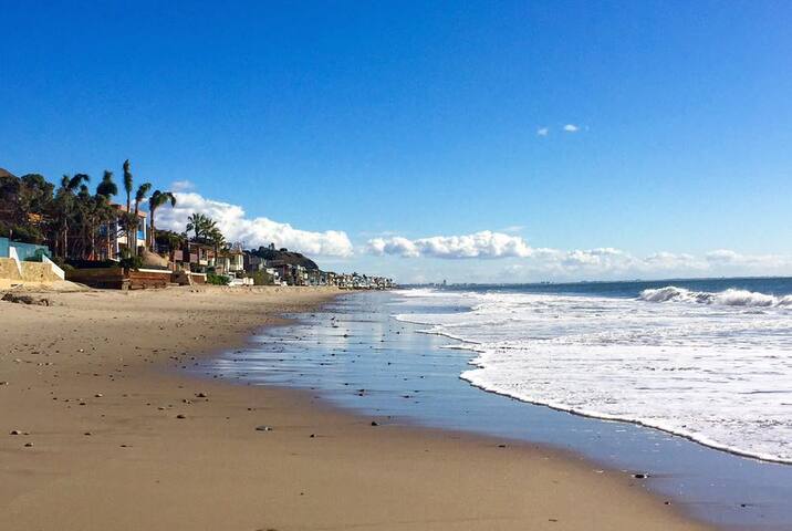 Beautiful Malibu Beachfront Two -Bedroom Retreat gallery image 2