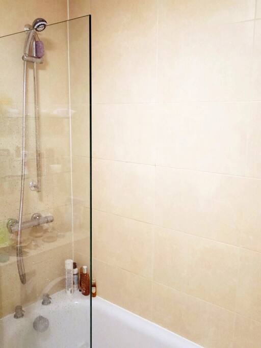 High Water Pressure Shower!