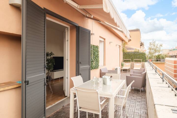 5*Stars Penthouse magic view in the historic town gallery image 2