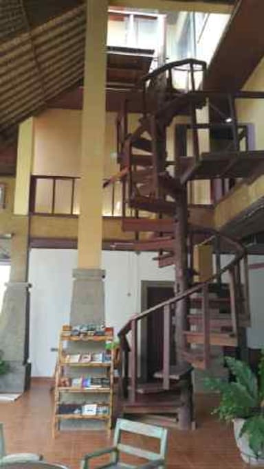 The wooden Stairs