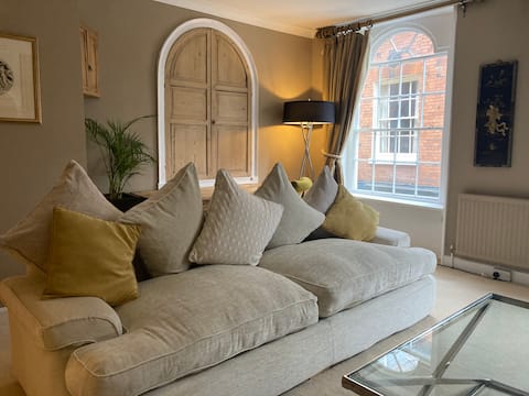 Top performing Airbnb: No.25 Steep Hill - Cathedral Quarter - Lincoln in Canwick