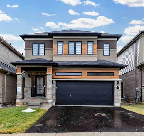 Exclusive Winter Escape•Luxe Pristine Private 4BR