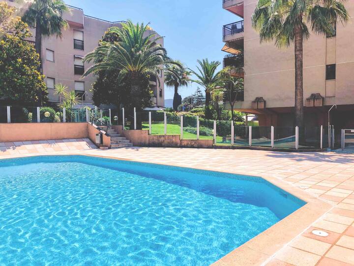 Très Bel Appart F1 Bord De Mer Avec Piscine - Mandelieu-la-Napoule