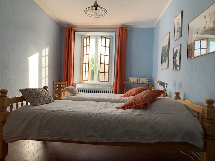 חדר שינה מס '2: שתי מיטות 90x190 ס"מ.