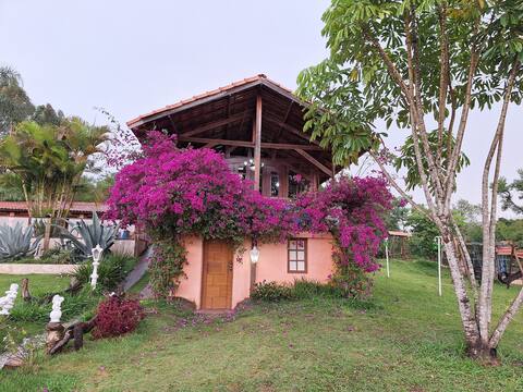 Lush Retreat next to nature, Aluminum, SP.