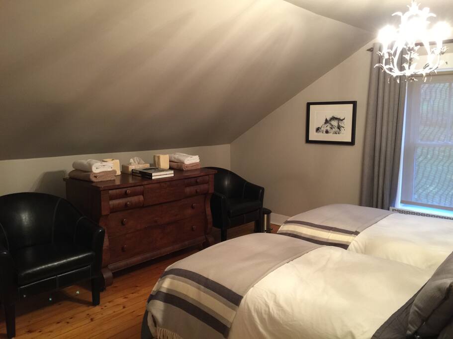 Grey Room - Seating