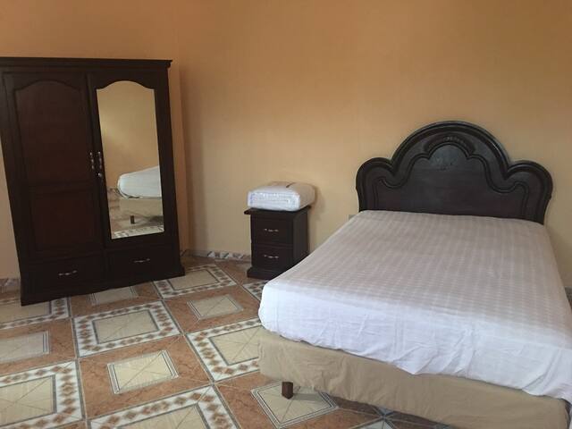 Airbnb Cavaillon Vacation Rentals Places To Stay Sud