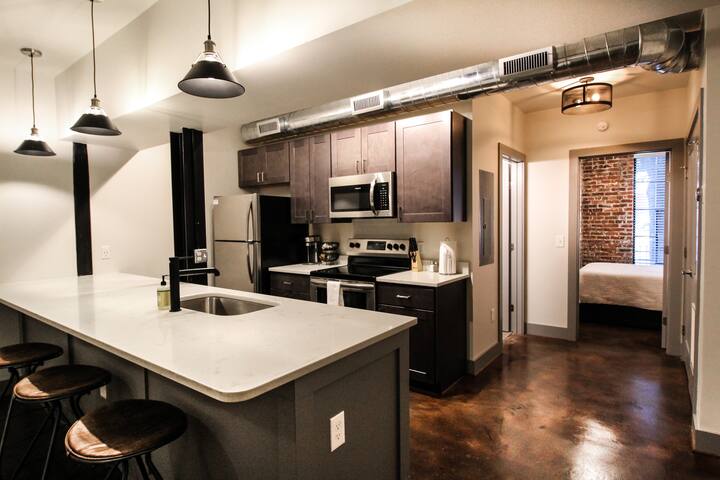 SML - 104 · Salem Motor Lofts - Downtown Salem