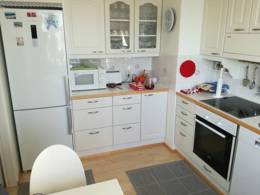 Keittiö. Kitchen.