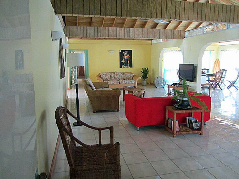 Lounge from Bamboo master