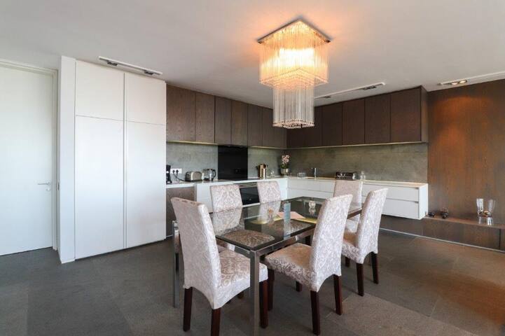 Waterfall 2 bed apartment in Camps Bay . Inverters gallery image 2