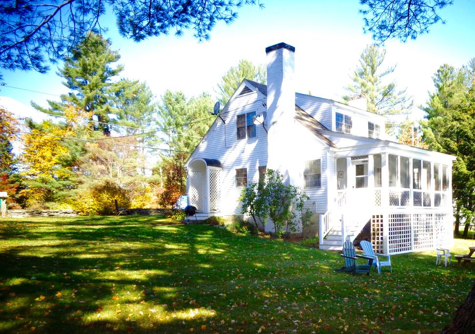 Welcome to the Lake Cottage!