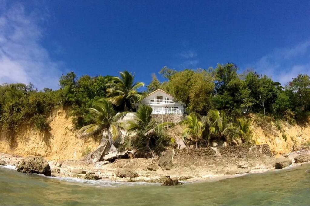 Great view of the house from the sea!
