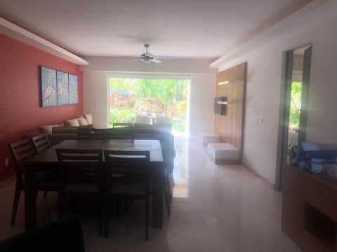 Successful Airbnb property: Luxurious apartment right on the beach! in Aldea Kin