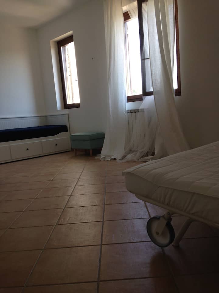 ห้องนอนที่ 2 (2 หรือ 4 เตียง)