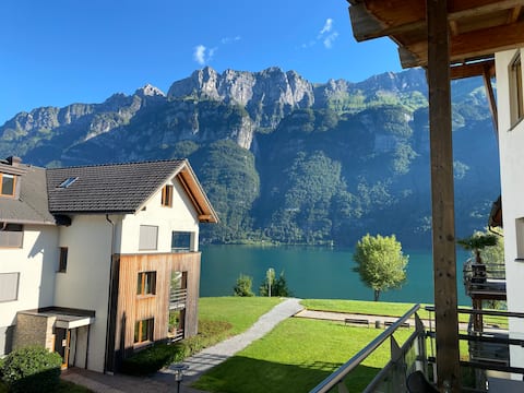 Maisonette with sauna, hot tub, mountain & lake view!