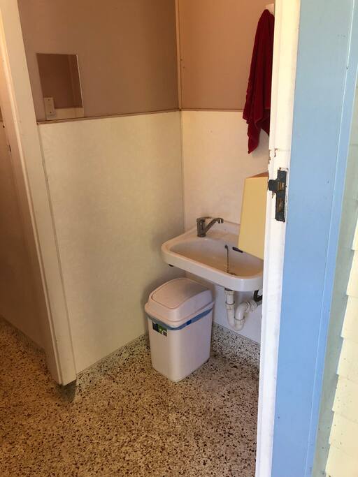Hand basin out of toilet 1.