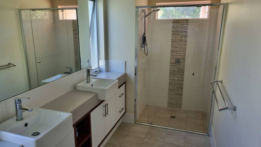 Perfect Central Residential Home in Vasse gallery image 5