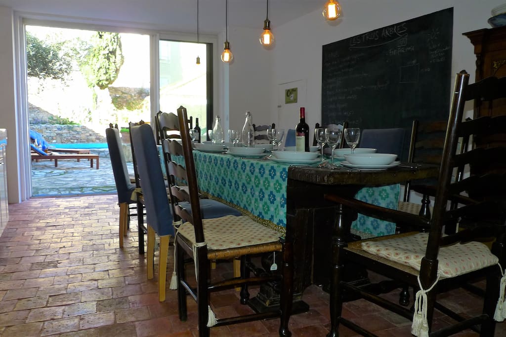 Another angle on the kitchen and courtyard.