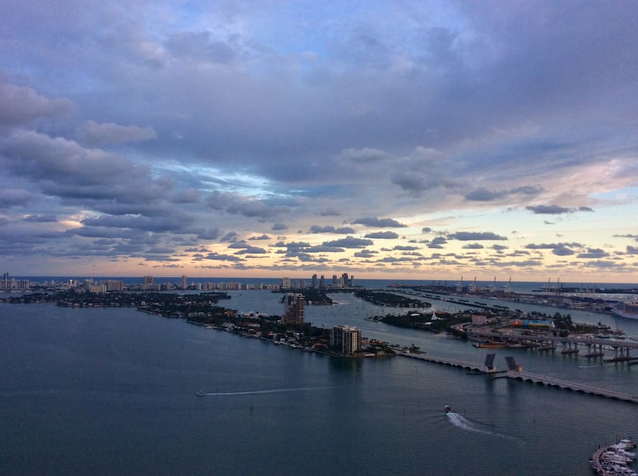 BEAUTIFUL Sunset and Sunrise views from my balcony!