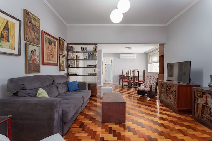 Superb 3 BR apartment in Arpoador