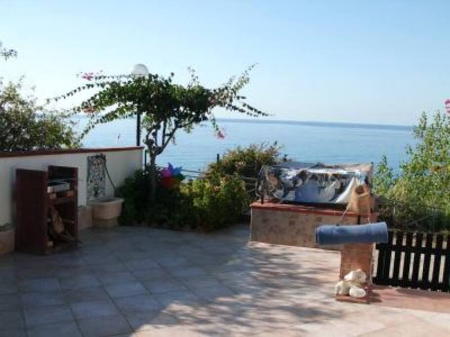 terrazzo fronte mare casa Paola