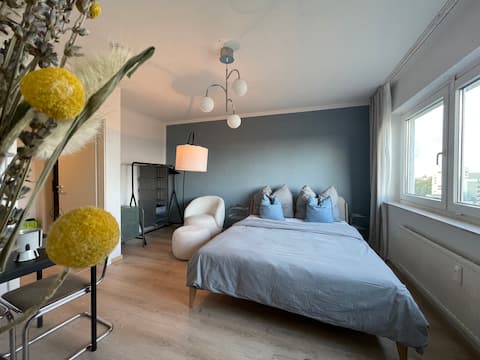 Apartment Strauss #TWO | 1 Room BS Main Station