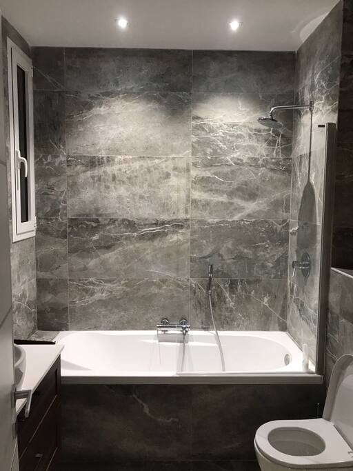 Main bathroom
