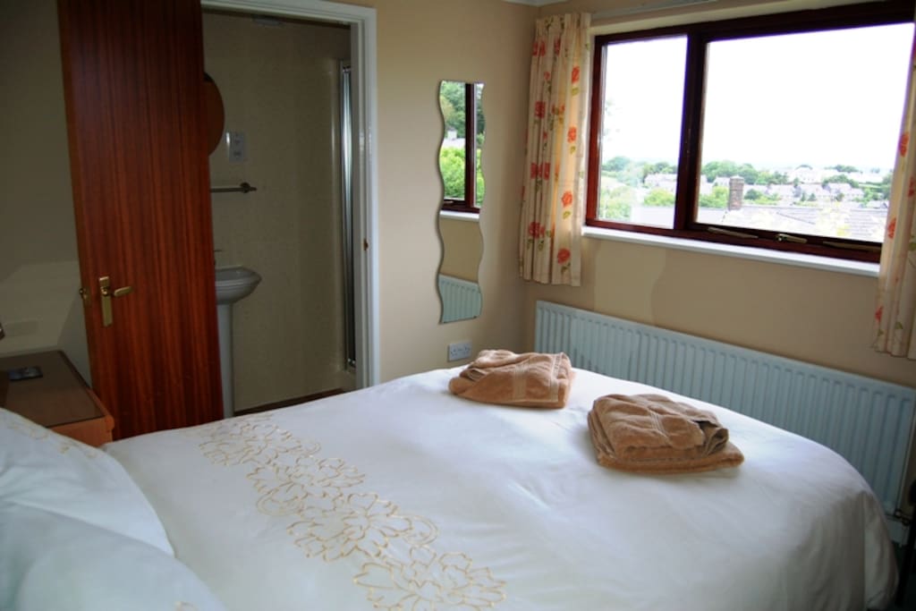 Double en-suite bedroom