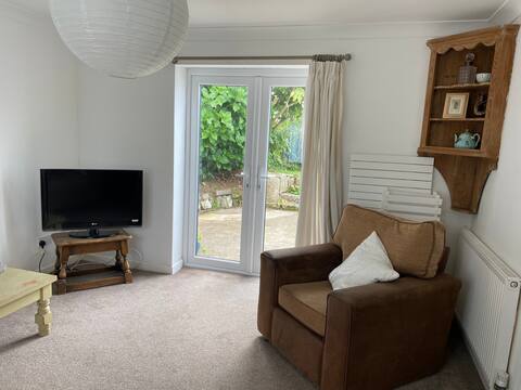 Ideal private getaway apartment in West Cornwall
