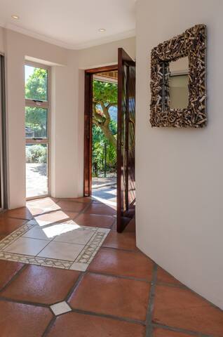 Hout Bay Hilltop gallery image 5