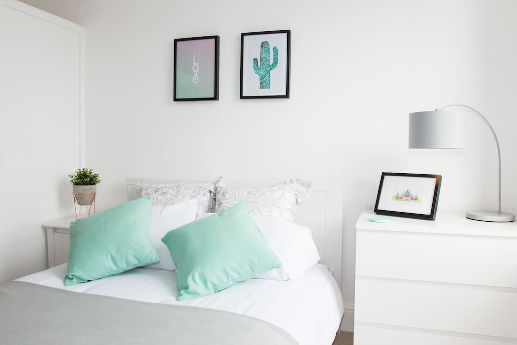 Double Bed & Chest of drawers