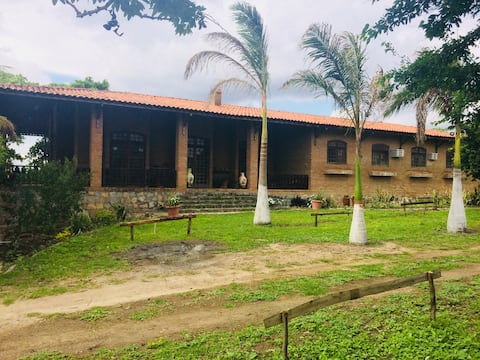 House in Gravatá 1000 m2 Farm with 7 rooms.