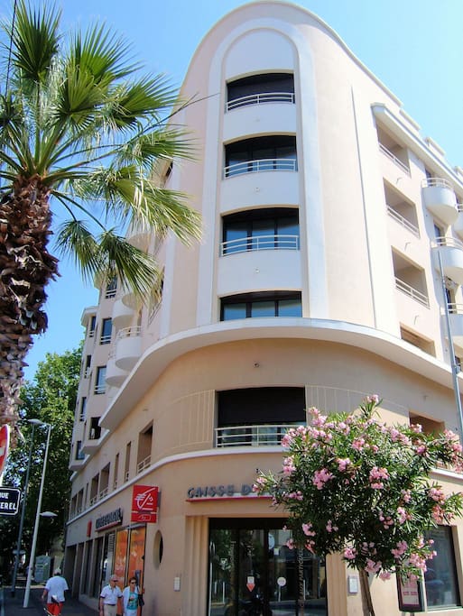 Exterior 1