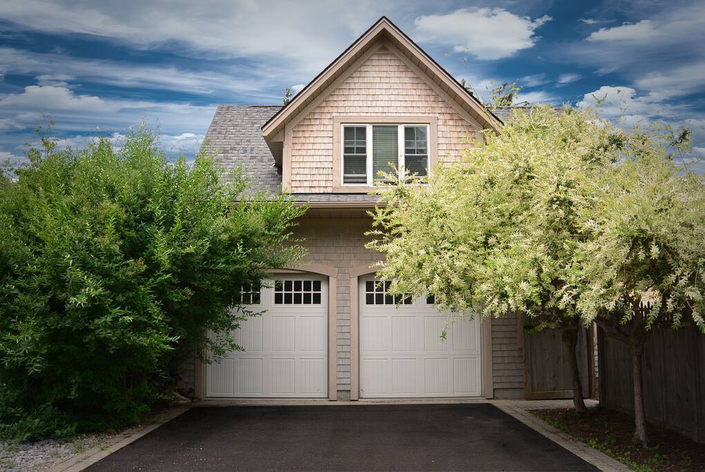 Double car park drive way exclusively for your use.
"This place was better than expected. Clean, quiet and so many special touches." ~ Guest review Feb 2018