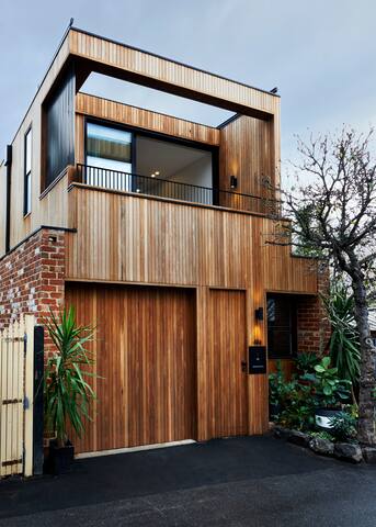 The Timber House in heart of Prahran gallery image 4