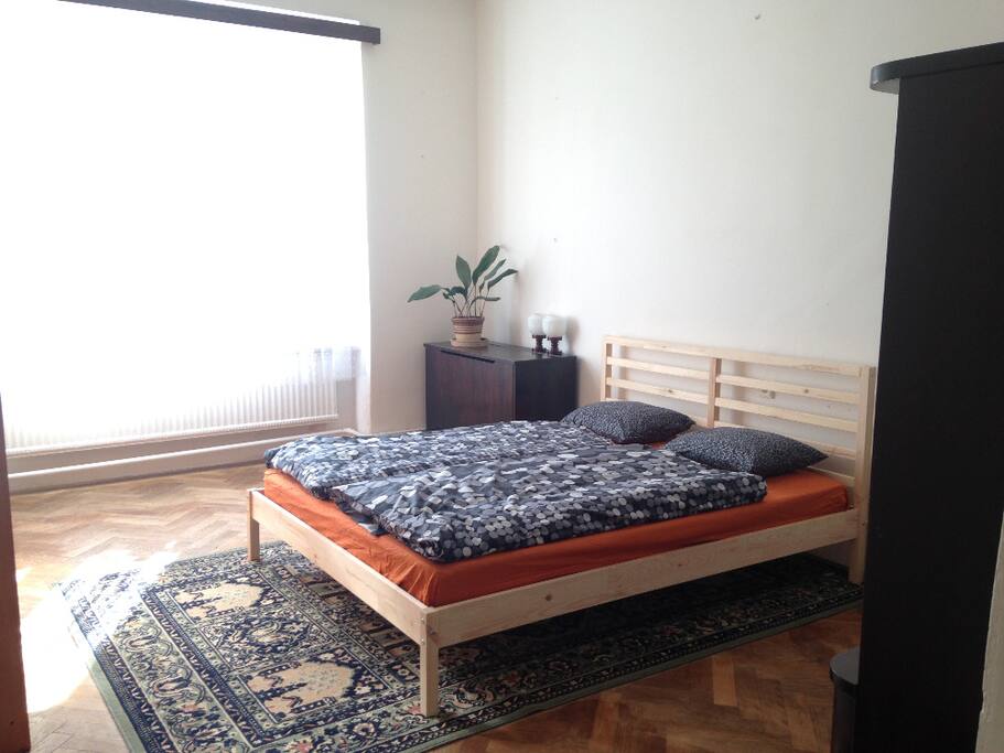 Bedroom with double room. Spacious, light and calm.