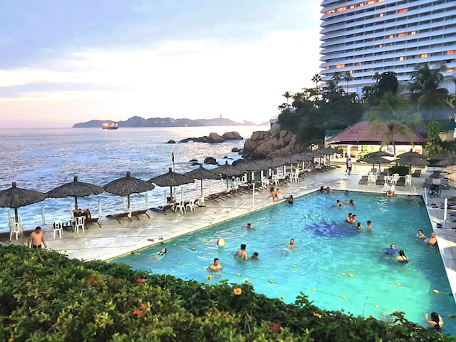 Departamento con playa y vista al mar