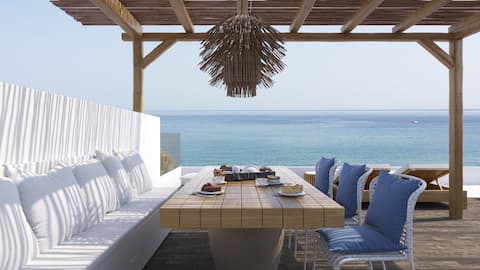 White of Blue Apartment, unlimited view & Jacuzzi