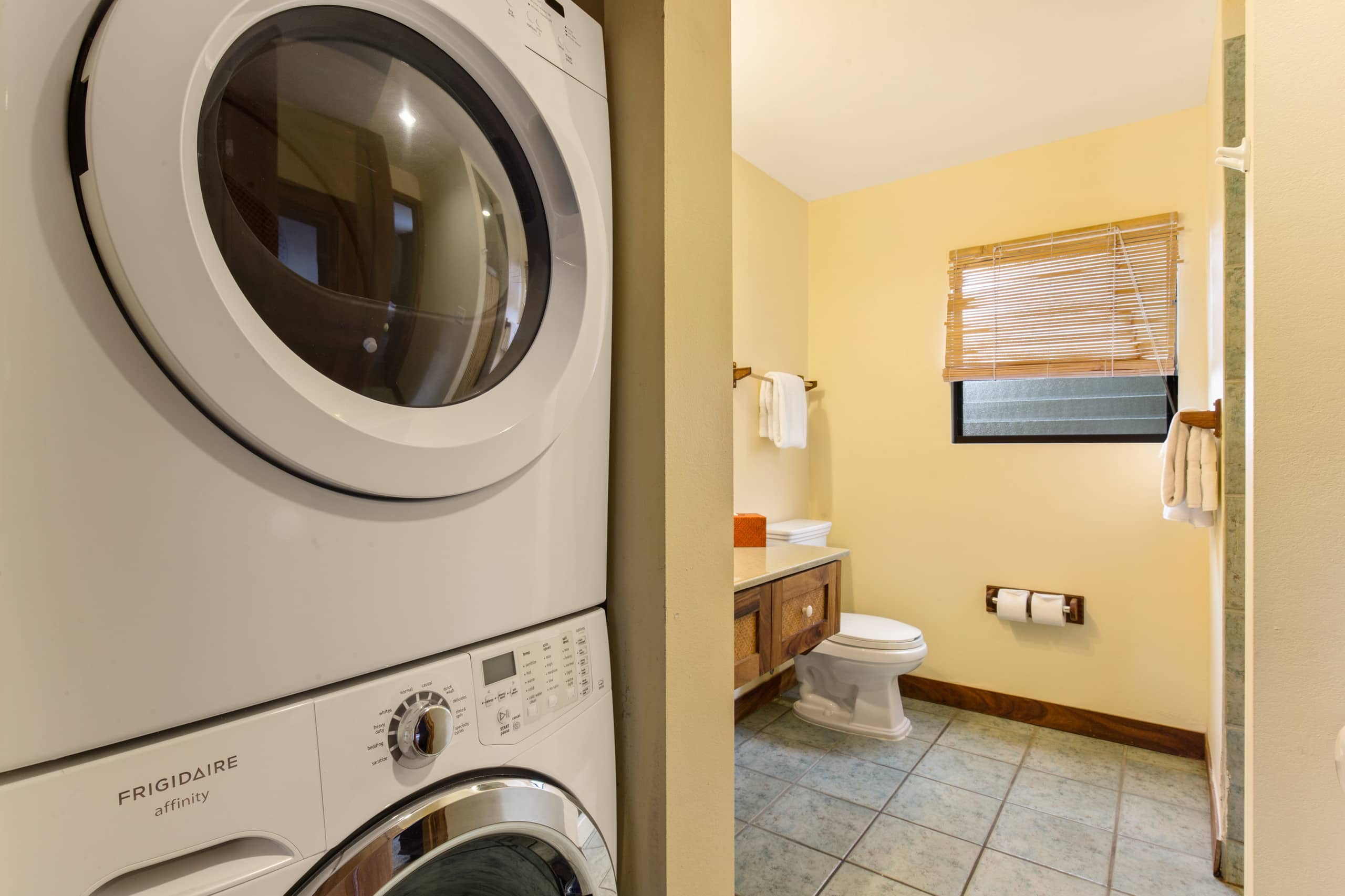 Condo in Kailua-Kona · ★4.9 · 2 bedrooms · 2 beds · 2 baths - Image 23