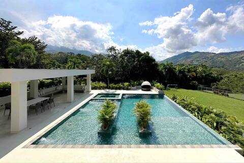 Amazing SanJerónimo property with a pool and jacuzzi