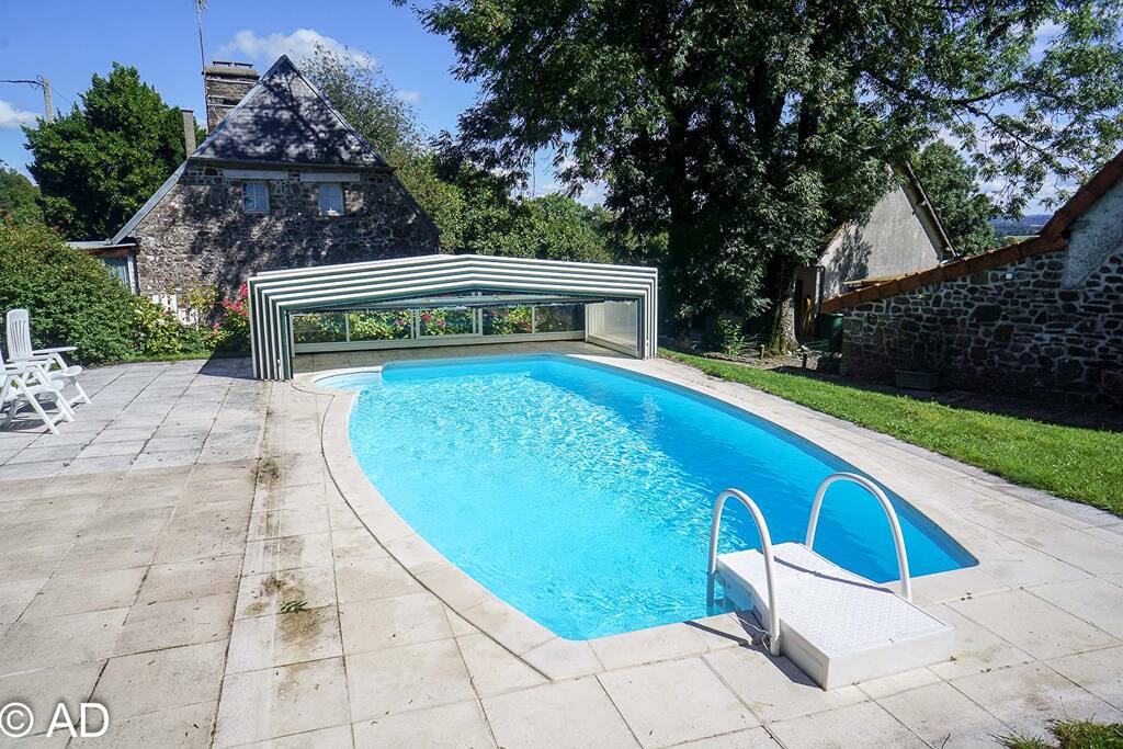 The pool (heated in season)