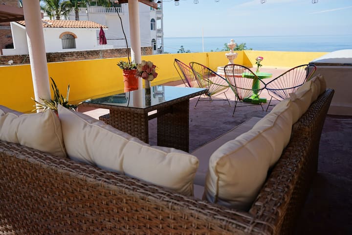 Depto. Céntrico 3 min. Malecón. Coral.