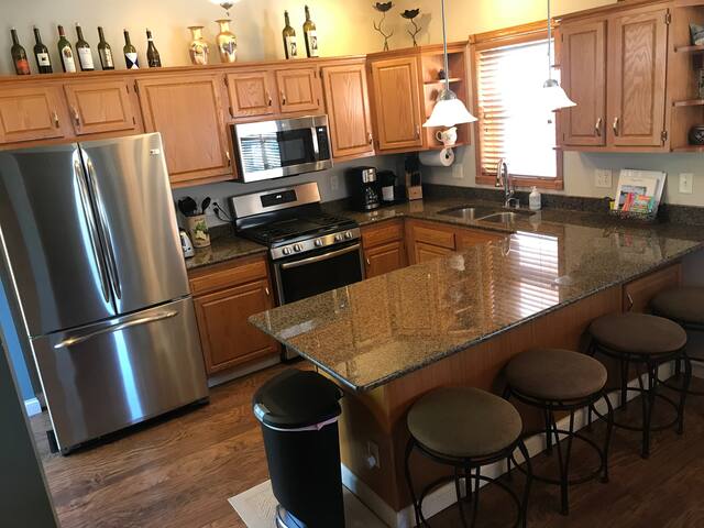 South Hill home close to historic Stillwater gallery image 3