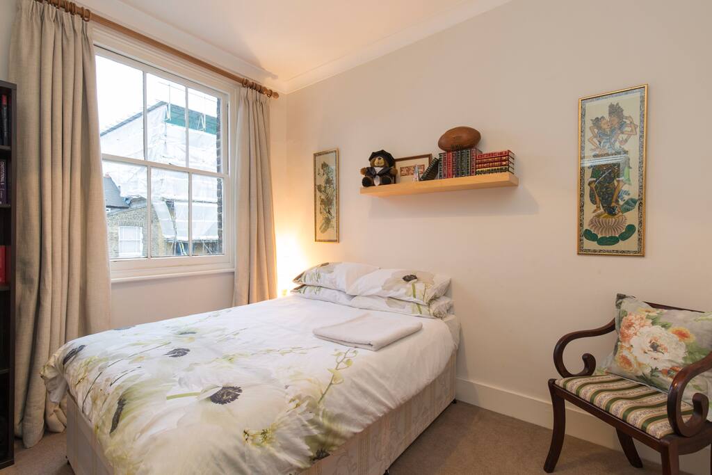 Guest bedroom